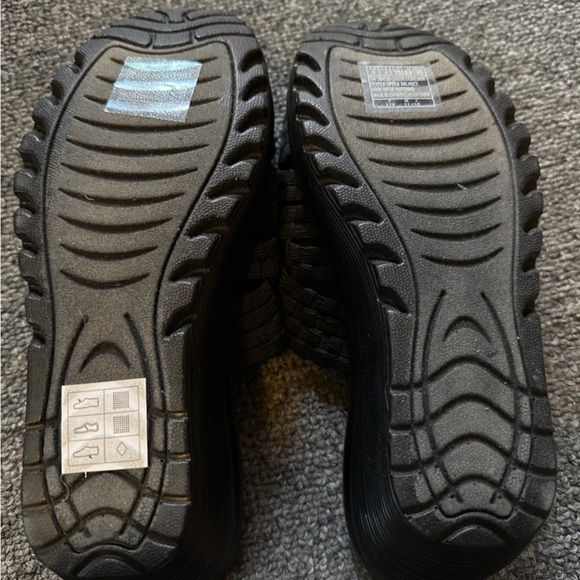 Brand New Sketchers Memory Foam Sandals - Size 6 - Picture 3 of 3